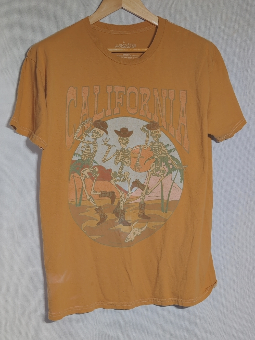 Goodie Two Sleeves Sz L California Graphic Tee - Mustard Yellow Men's Shirt
